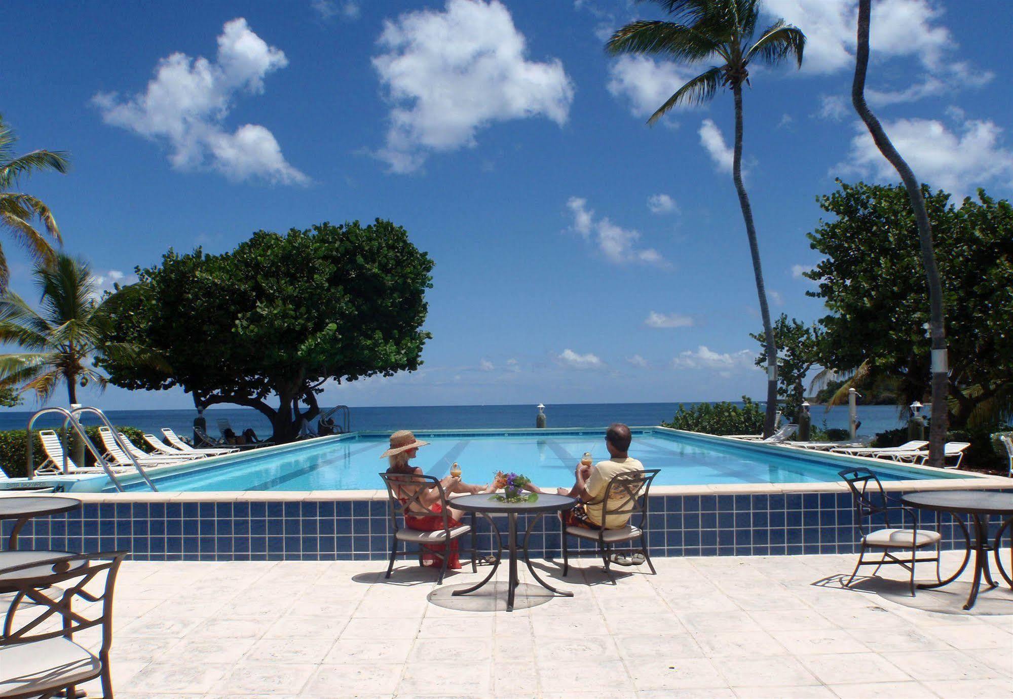 Tamarind Reef Resort Spa & Marina Christiansted Exterior photo